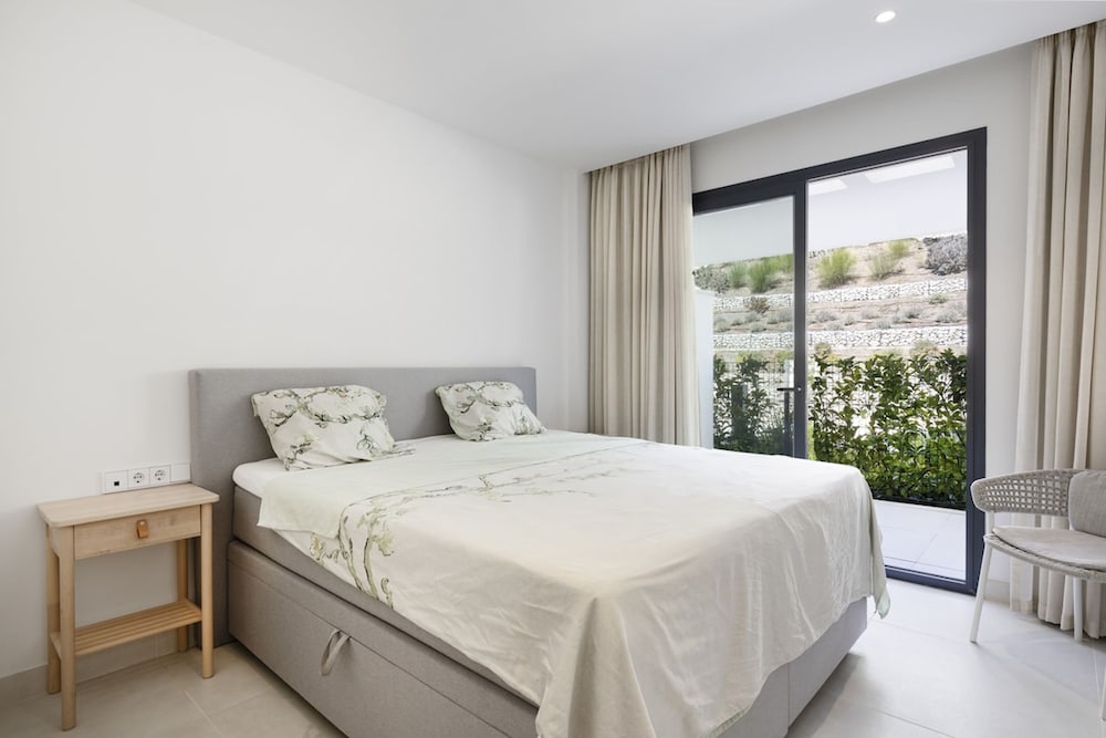 Exclusive Apartment With Garden in Higueron