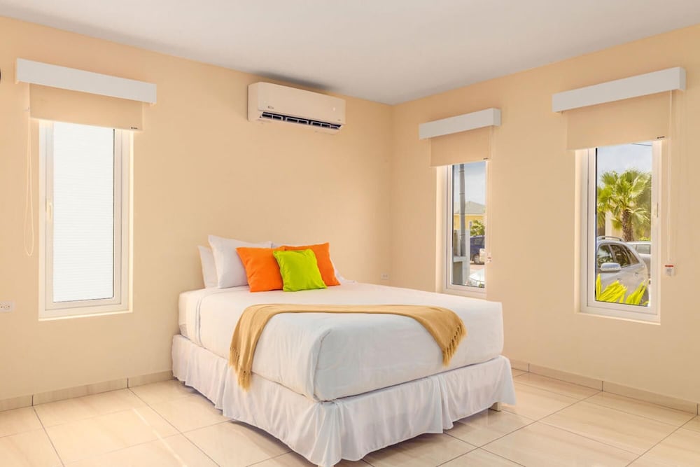 NEW 3BR 3BA Villa w Modern Decor and Private Pool