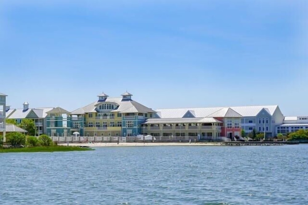 Sunset Island - 39 Fountain Drive West 3f 3 Bedroom Condo