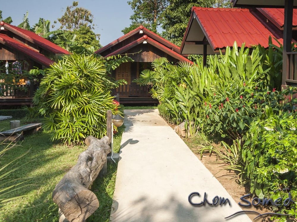 Ban Chom Samed Resort