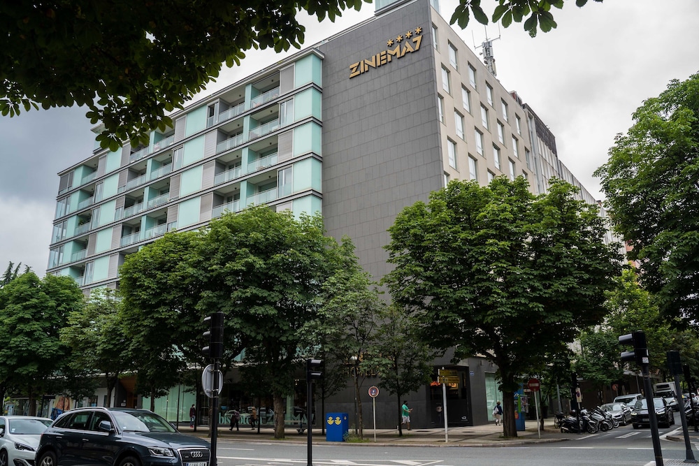 San Sebastian Vacations - Zinema7 - Property Image 34