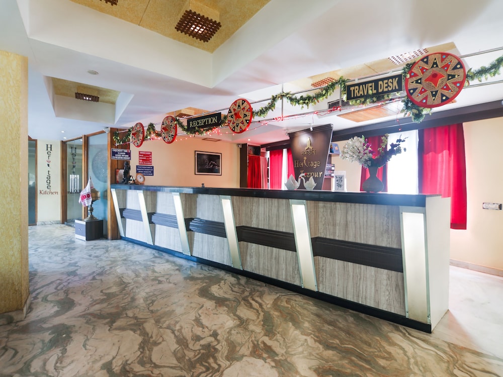 Lobby & Reception