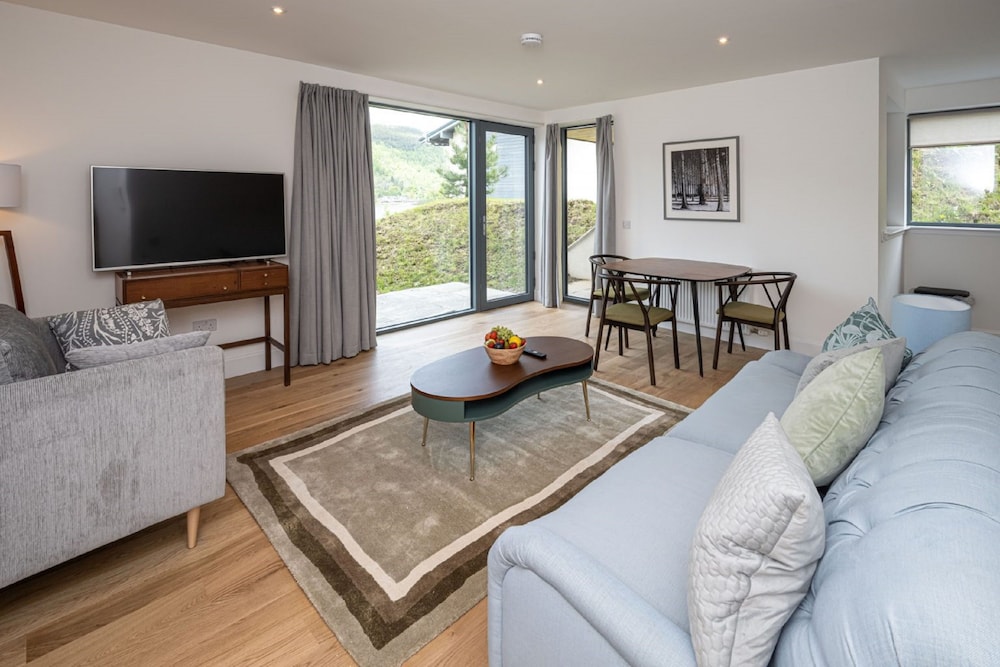 6 Loch View With Loch Views view 5