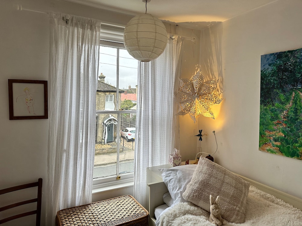 3Bd Victorian Townhouse Near Norfolk Broads 4A, 2C