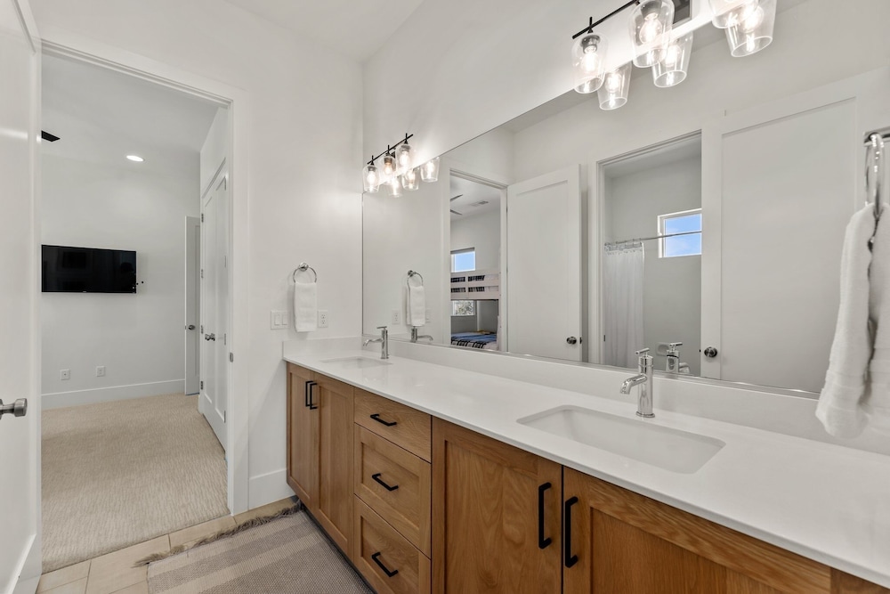 Villa #15 At Bloomington Country Club 4 Bedroom Townhouse