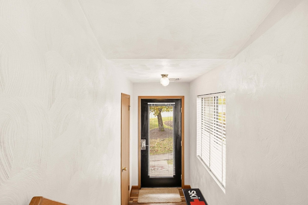 Seven Springs Sunridge 1 Br Condo, Ski-in/out 1 Bedroom Condo