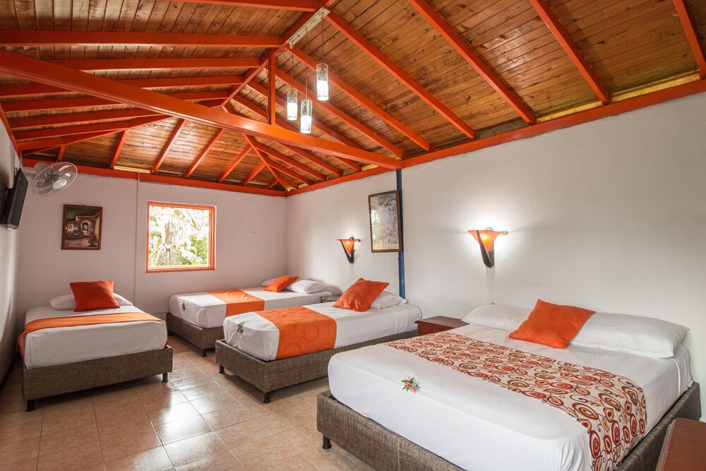 DE LA VEGA HOTEL CAMPESTRE