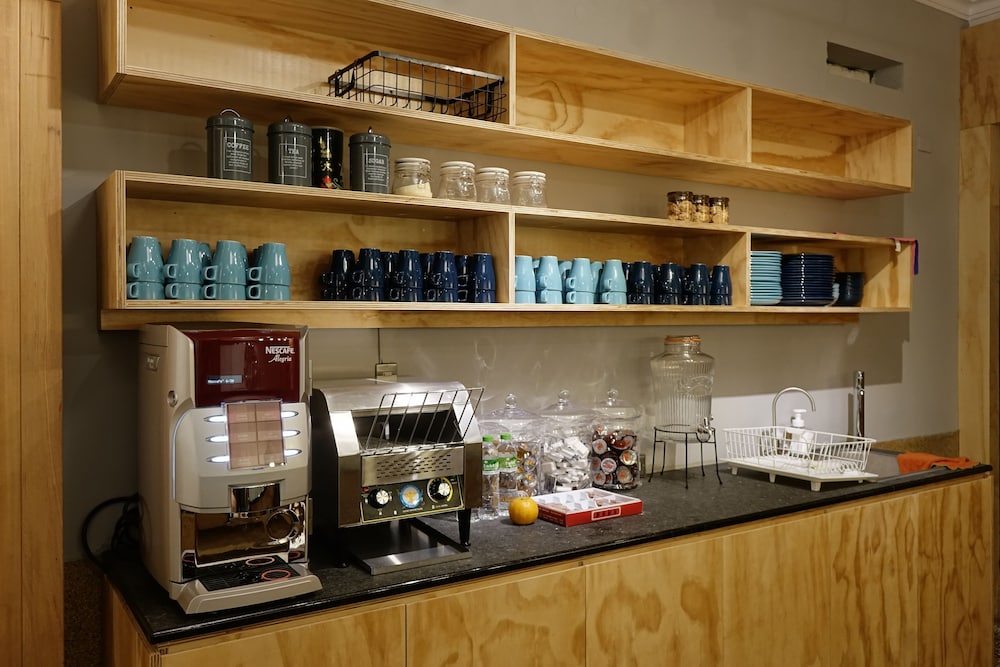 CaoJi Book inn Hostel