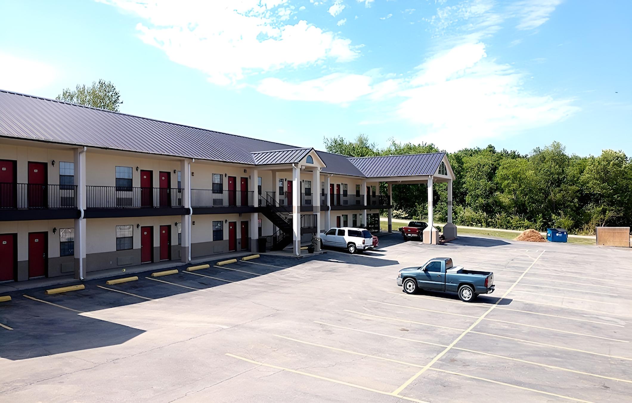 Super 8 by Wyndham Kiowa