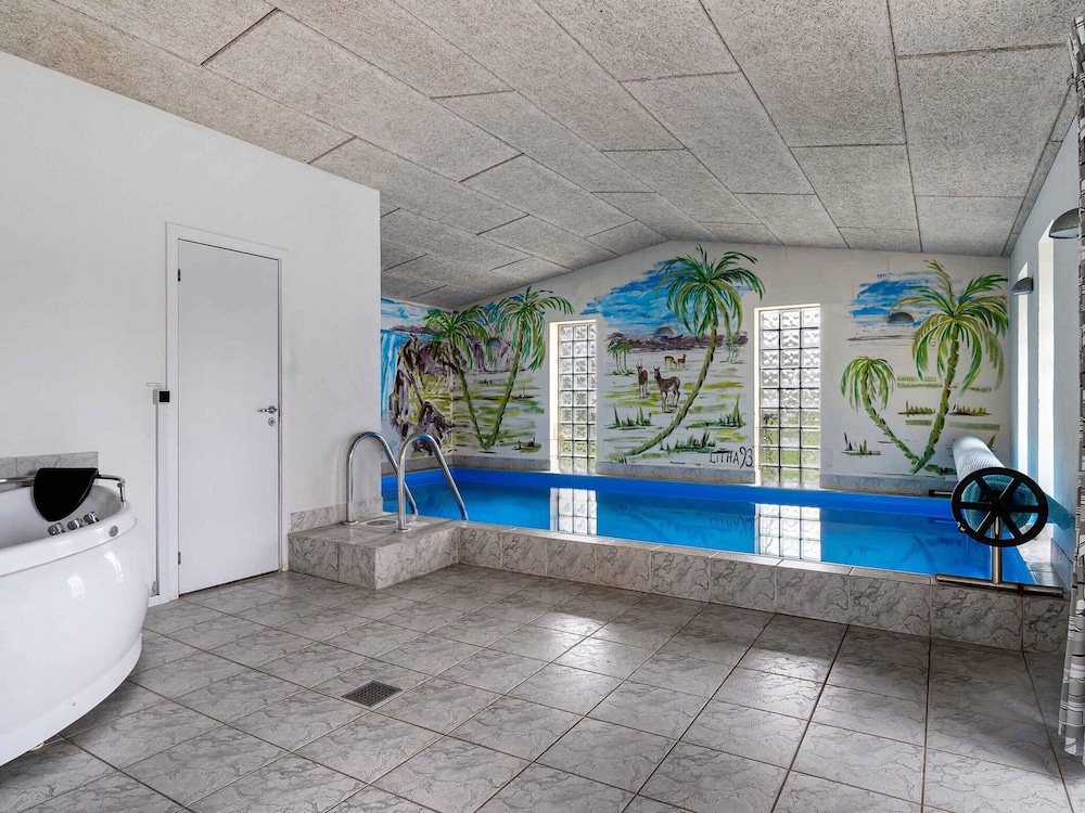 5 Star Holiday Home in Stege