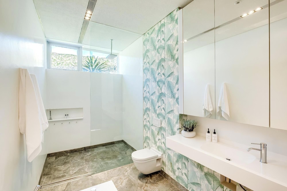 Elegant Fresnaye Ocean View 4bed Nerine Manor