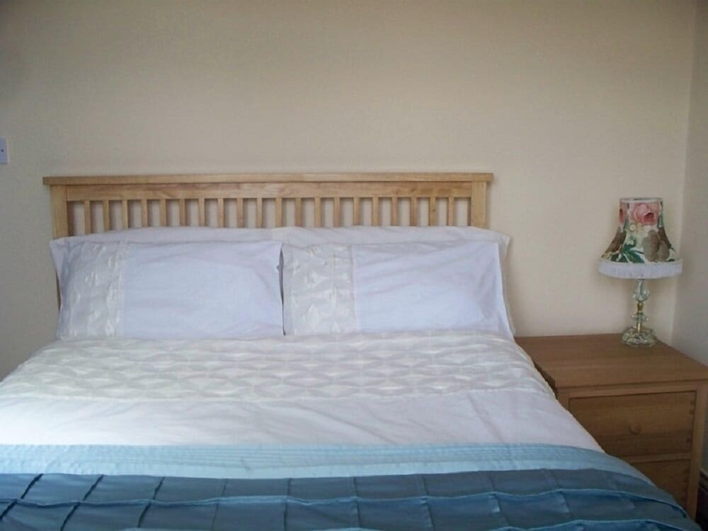 THE HORSESHOE BED AND BREAKFAST