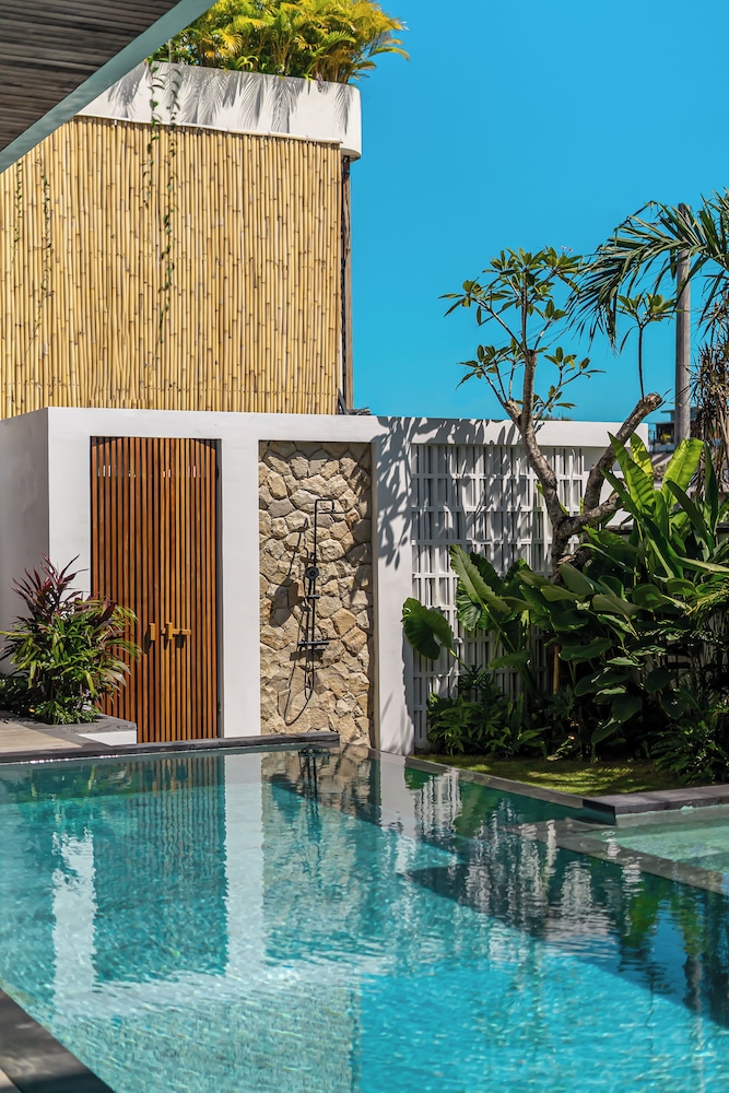 Villa Bedawang - 4BR Villa Seminyak