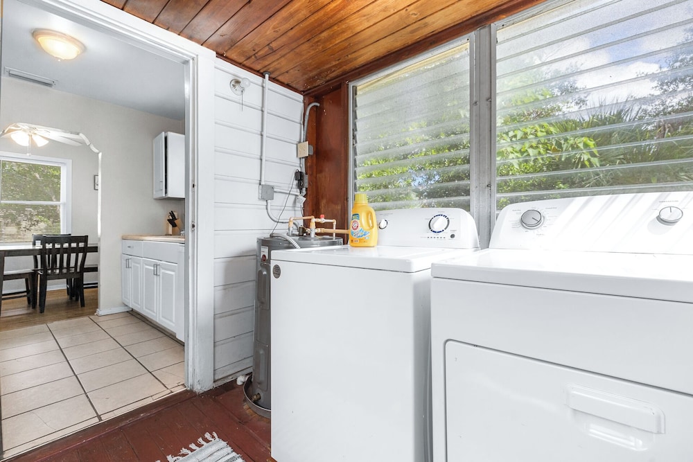 Charming Seminole Heights Getaway
