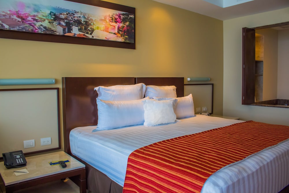 Puerto Vallarta Vacations - Sunset Plaza Beach Resort  Spa Pto Vallarta All Inclusive - Property Image 38