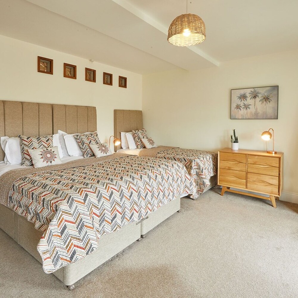 Host Stay Harbour View House view 5