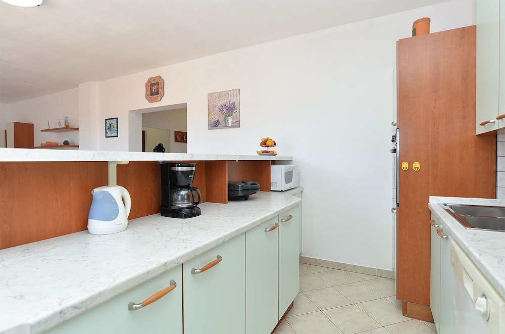 Apartments Emil 596