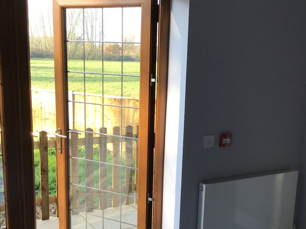 Romsey Vacations - Dog  Crook Braishfield - Property Image 6