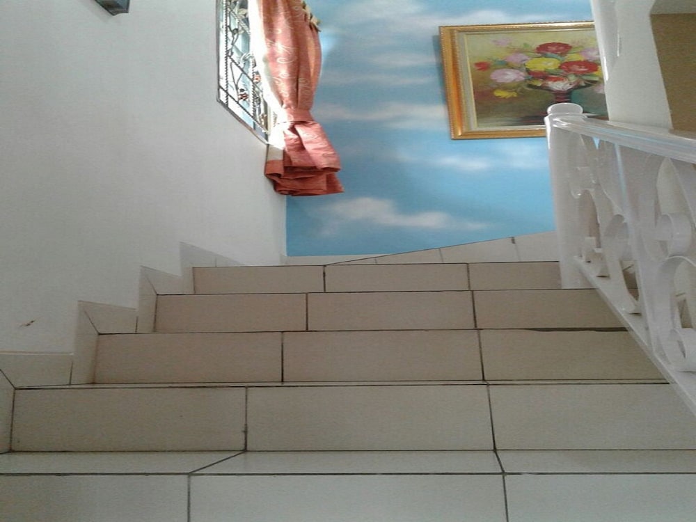 Villa Kota Bunga Dahlia