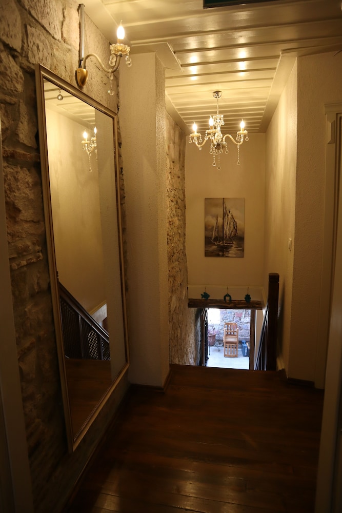 Akhan Butik Otel - Image 17