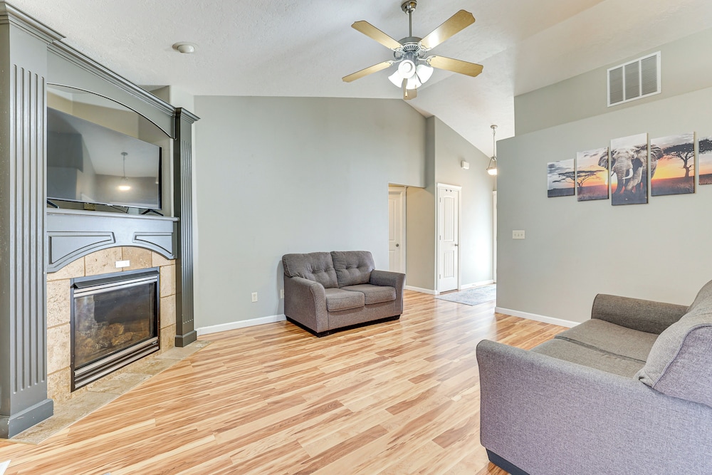 1 Mi to Boise Towne Square: Home w/ Patio!