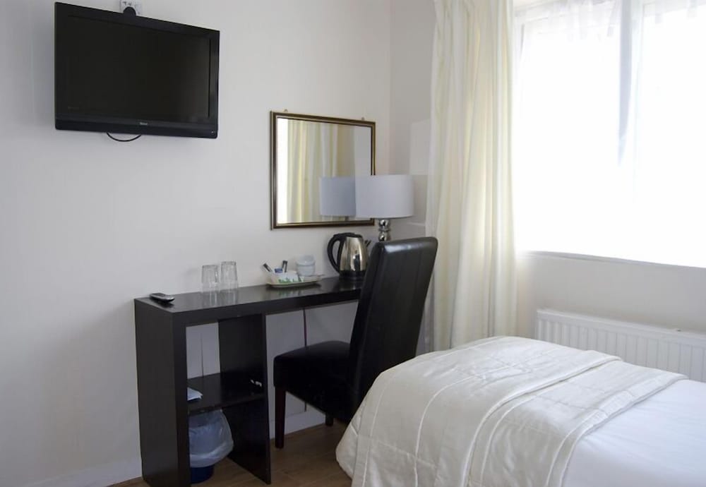 Warrington Vacations - Villaggio Hotel  Restaurant - Property Image 1