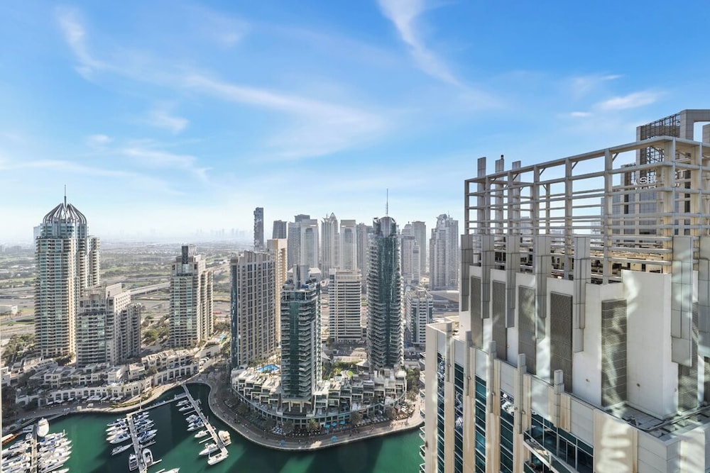Penthouse Private Pool and Yacht Views