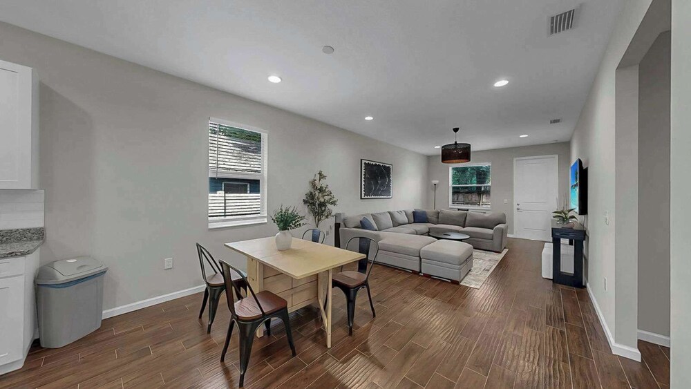 Cozy Downtown Tampa Retreat