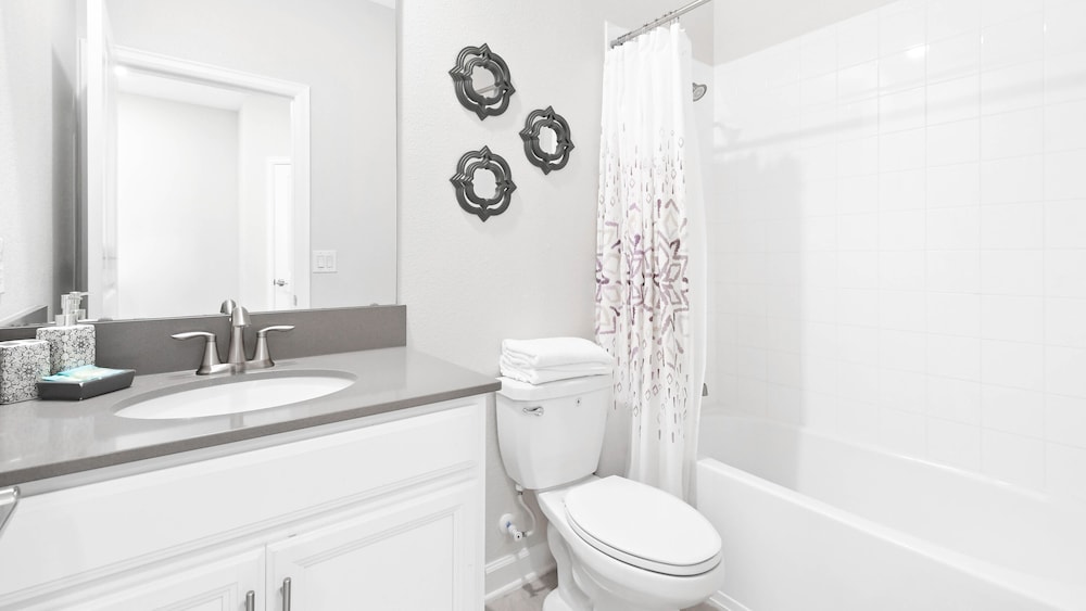 Championsgate 5br Lakeview Home Pool Spa Disney