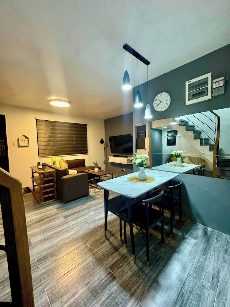 Cozy Holiday Home in San Pablo City for Groups of 8-10