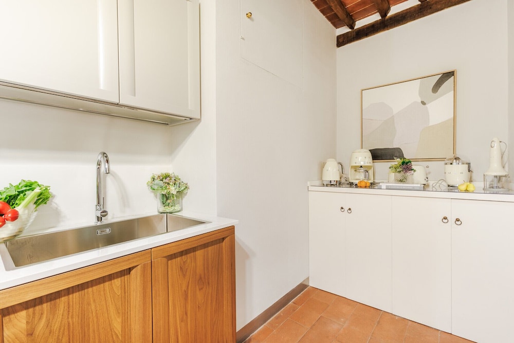 The Hidden Alley Apartment