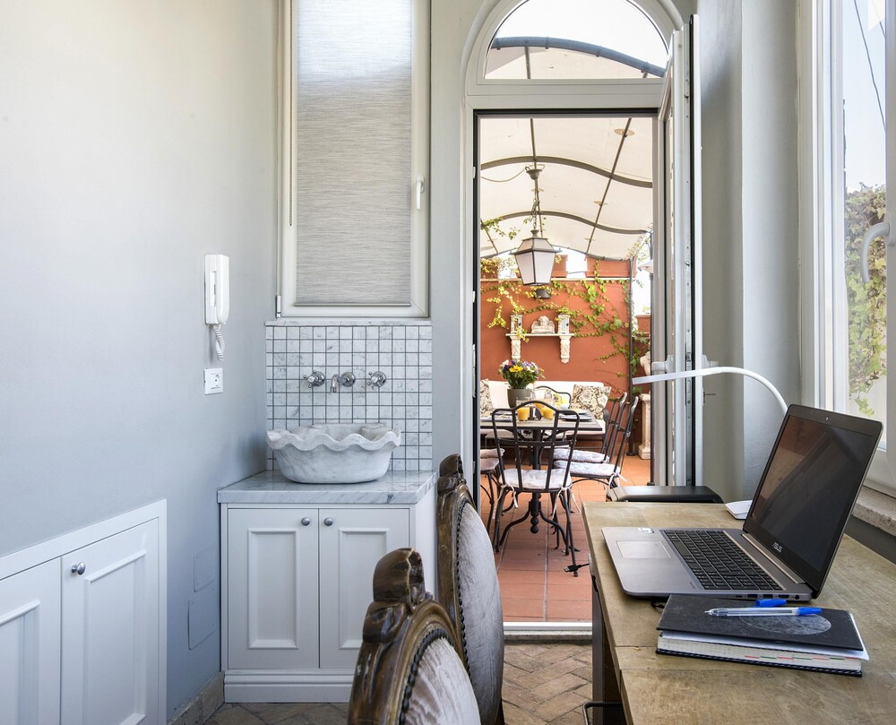 Il Bacio Luxury Spanish Steps Penthouse With Terrace Perfect