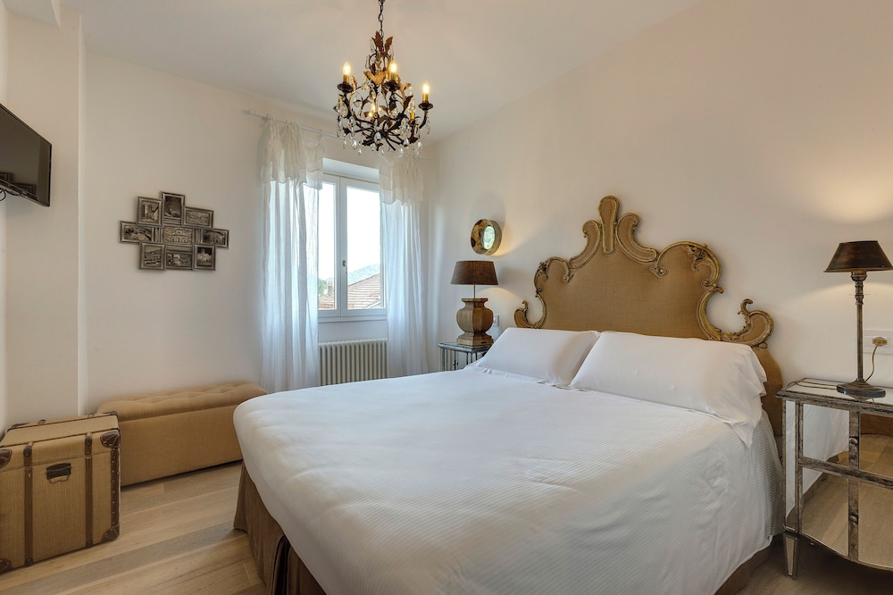 Entire Hilltop Villa With Private Pool In Palazzuolo Sul Senio