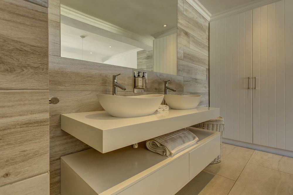 Amanzi Island Boutique Hotel