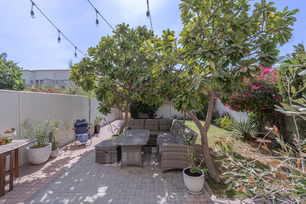 Emirates Living s Fascinating Villa for Everyone