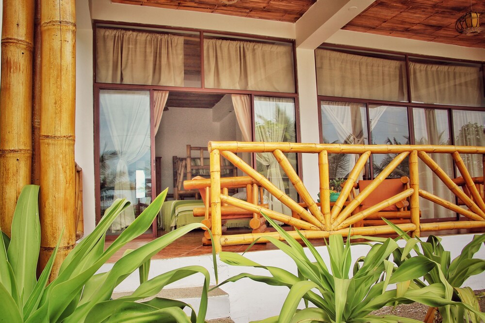 Seaside Garden Lodge Mompiche