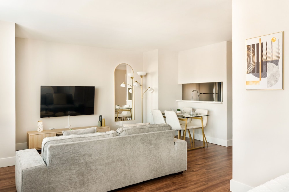 Gorgeous Studio Apartment