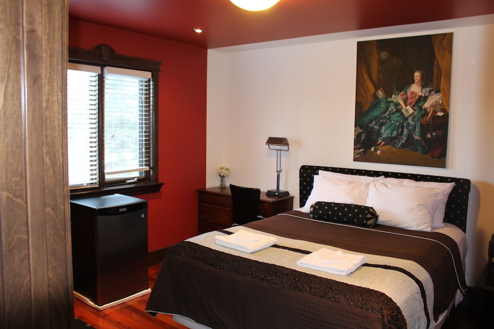 Westmount River Inn