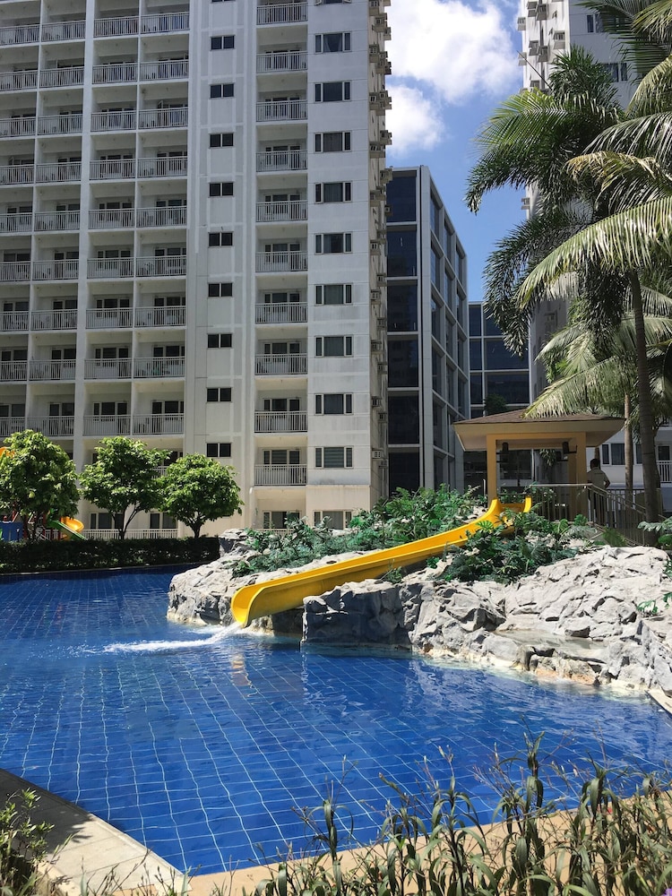 Relax in Pasay City's Best Kept Secret - Spacious Condo With Garden View