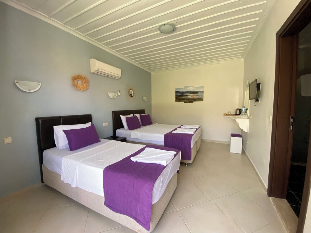 SUNA HOUSE