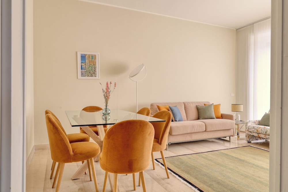 JOIVY Elegant flat in Corso Buenos Aires