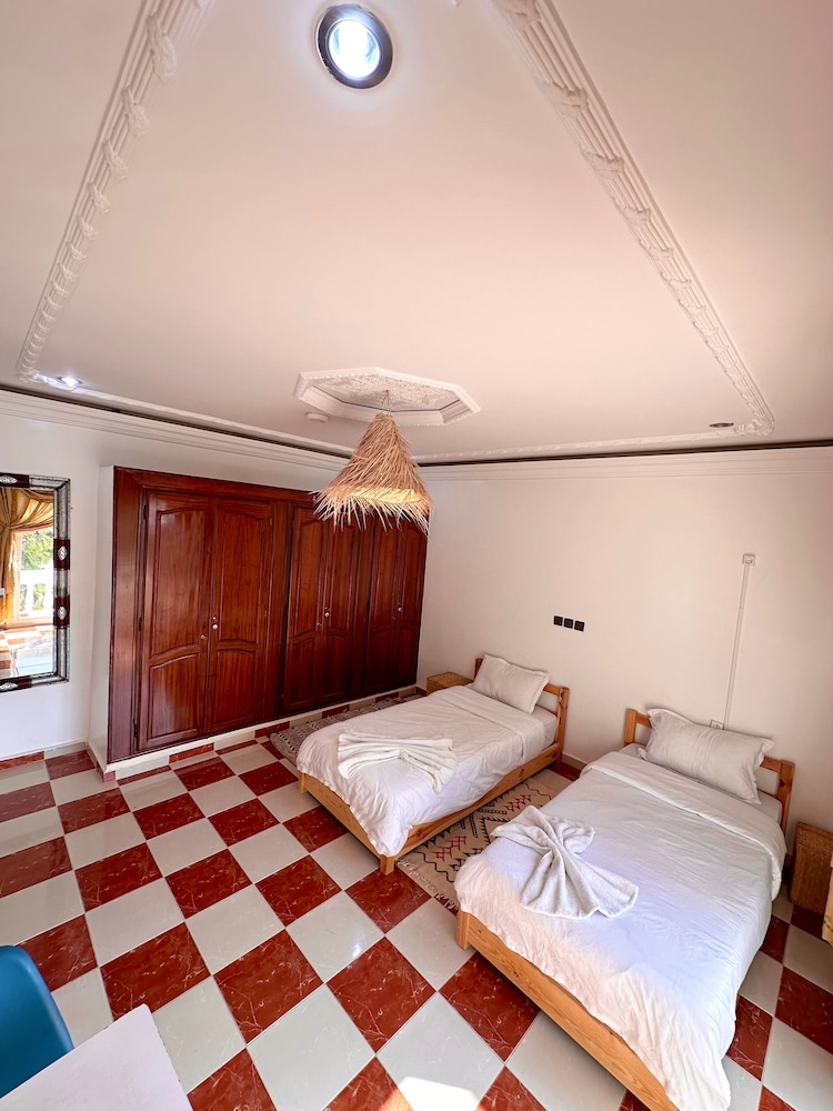 sunrise auberge