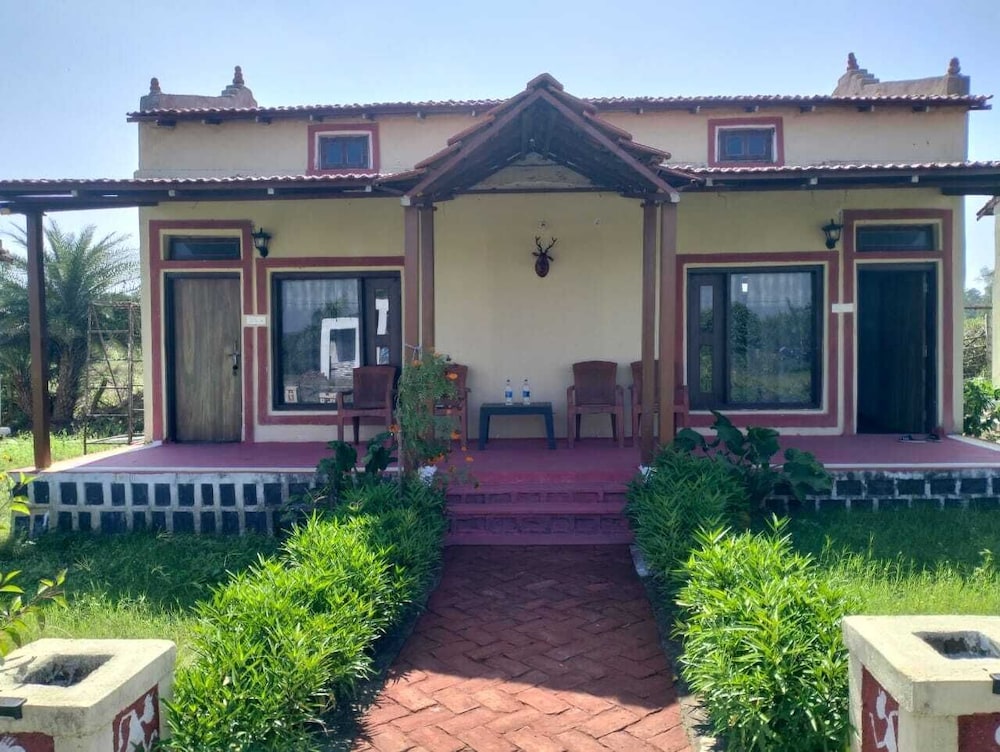 JAMTARA FARMSTAY pench tiger reserve