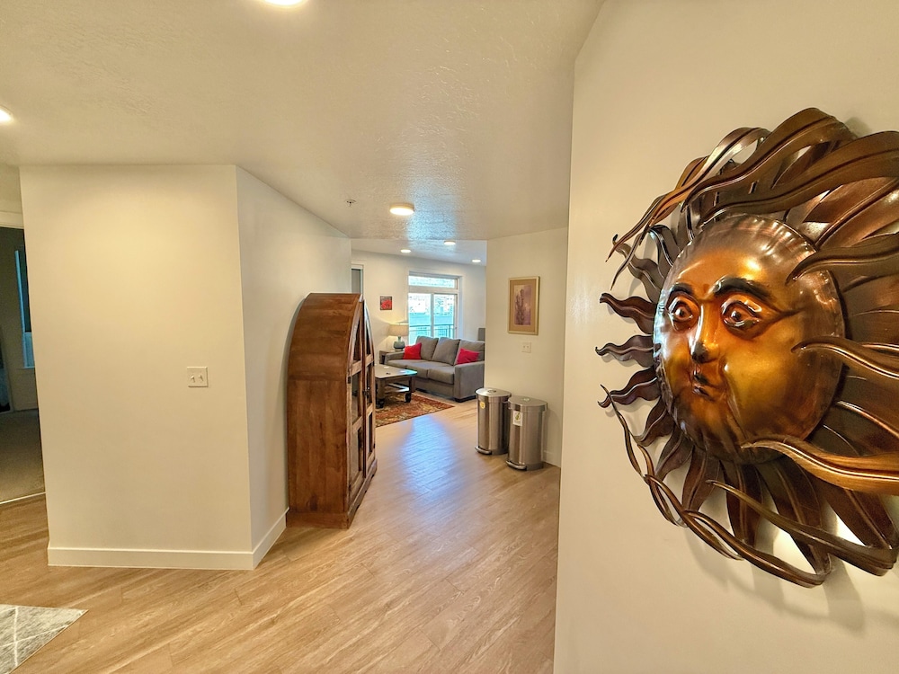 Luxurious New Condo in Downtown SLC