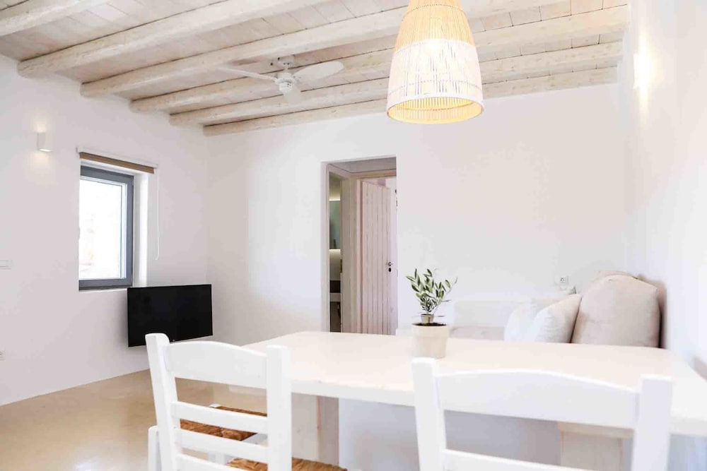 VLIA MAR Myconian Residences