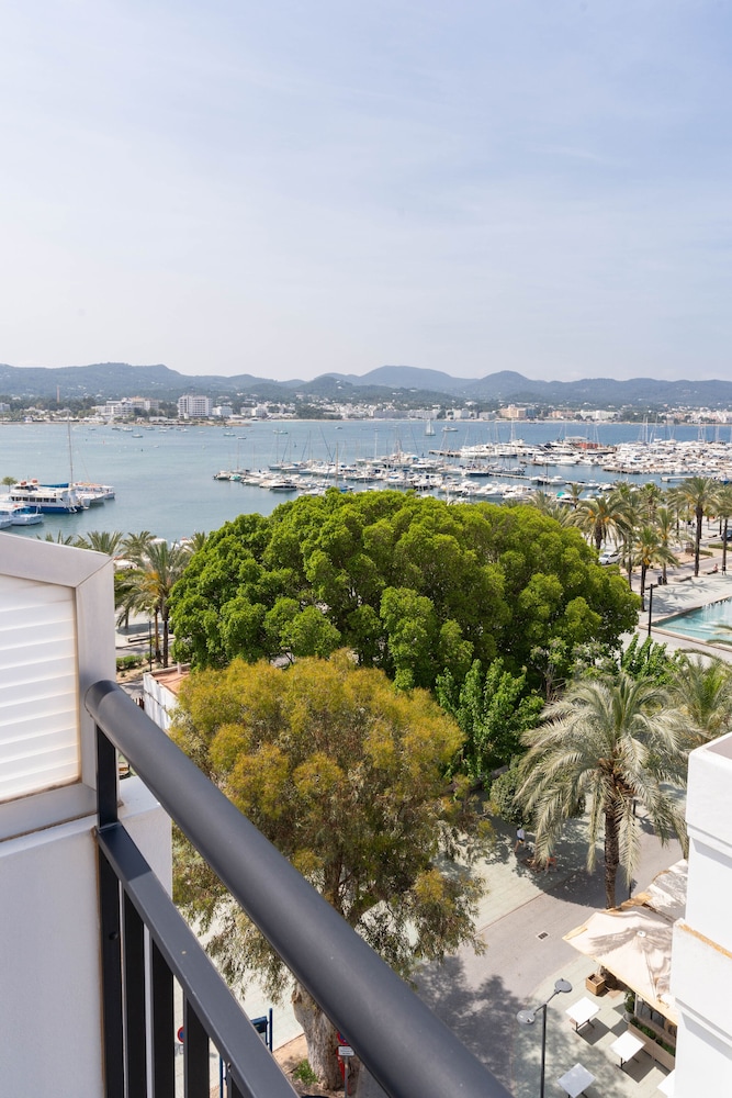 The Red Hotel by Ibiza Feeling - Adults only