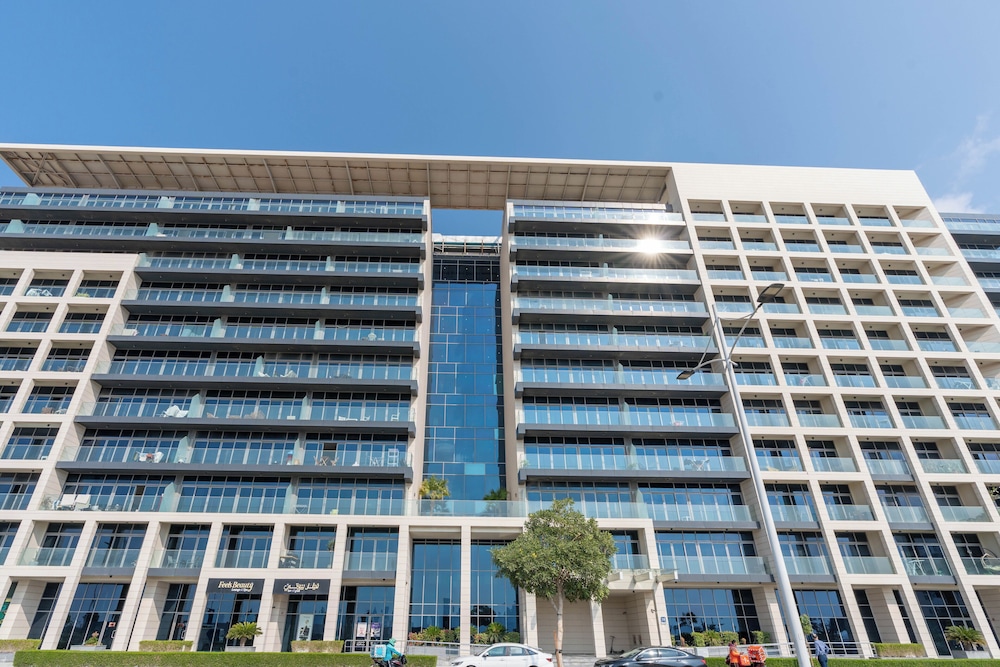 Park View Saadiyat Island close Yas Mall