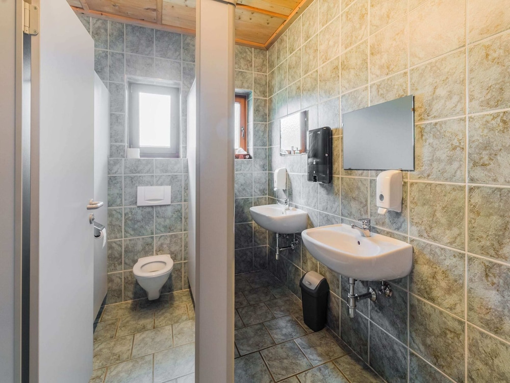 Quaint Alpine hut in the Stubaital With Sauna