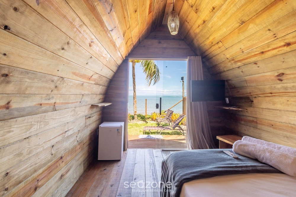 Beachfront Cabins in Bahia – OTX