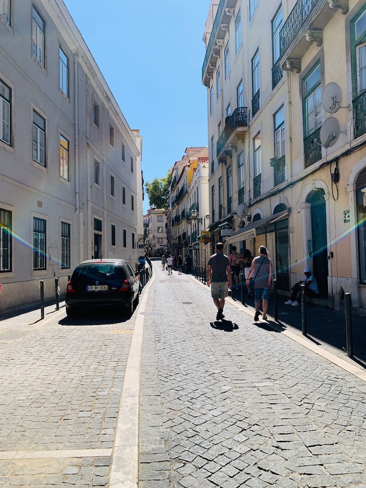 Modern Boutique Apartment in the Heart of Alfama